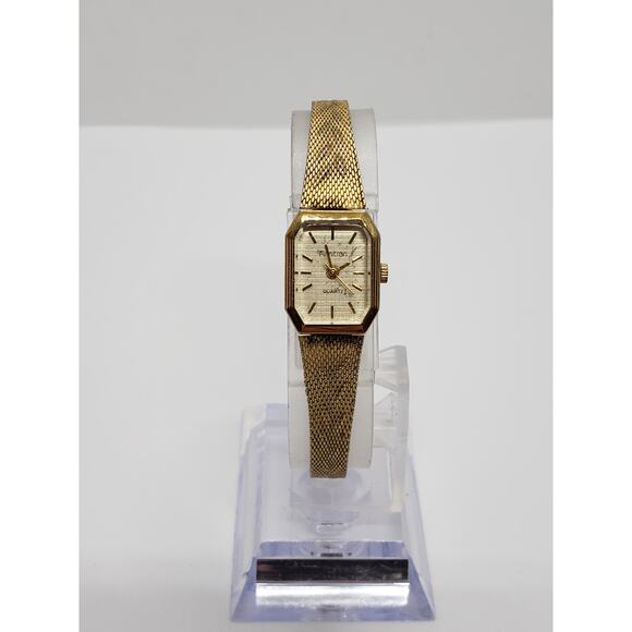 Armitron women\'s watch 25/4136 E927101 Hexagon gold shaped face with gold accent main image 8